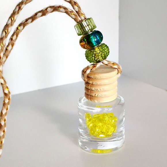 CAR Closet Air Freshener Decorative Refillable Fragrance Oil Hanging Bottle - Picture 2 of 2